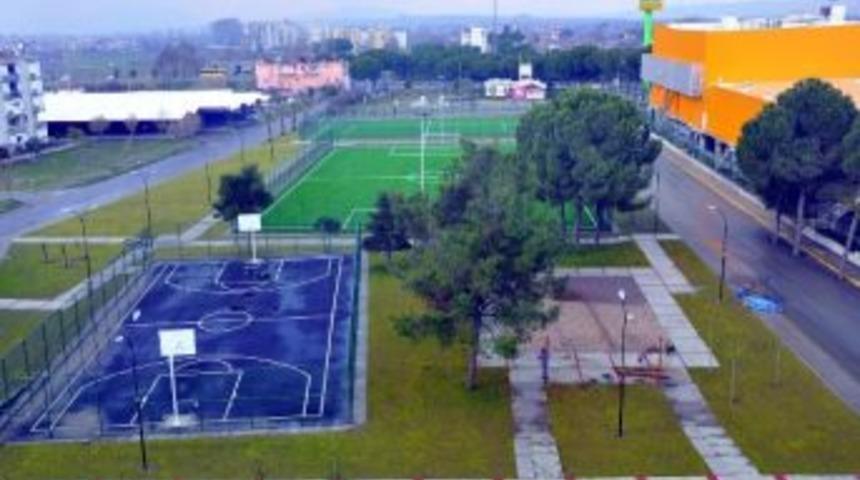 Salihli&rsquo;de Spor Alanlarına Yatırımlar S&uuml;r&uuml;yor