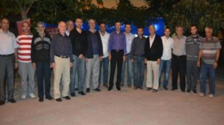 Ak Parti Sakarya Milletvekili Hasan Ali &Ccedil;elik Ve Ak Parti Adapazarı İl&ccedil;e Başkanı Mustafa Ak Sakarya Mahallesi Sakinleri İle Buluştu