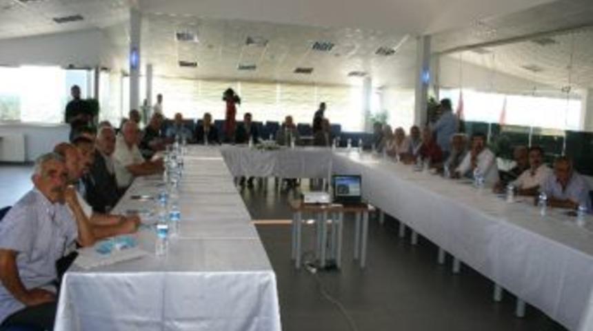 Emniyet M&uuml;d&uuml;r&uuml; Gezer Muhtarlarla Bir Araya Geldi