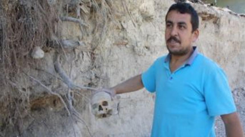 Yol &Ccedil;alışmasında İnsan İskeleti Bulundu