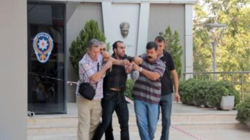 Kont&ouml;r Dolandırıcısının G&ouml;nderttiği Parayı &Ccedil;eken Gen&ccedil; Tutuklandı