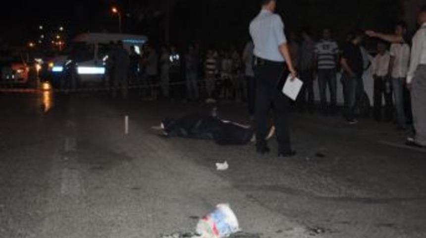 İzmir&rsquo;de Trafik Kazası: 1 &Ouml;l&uuml;