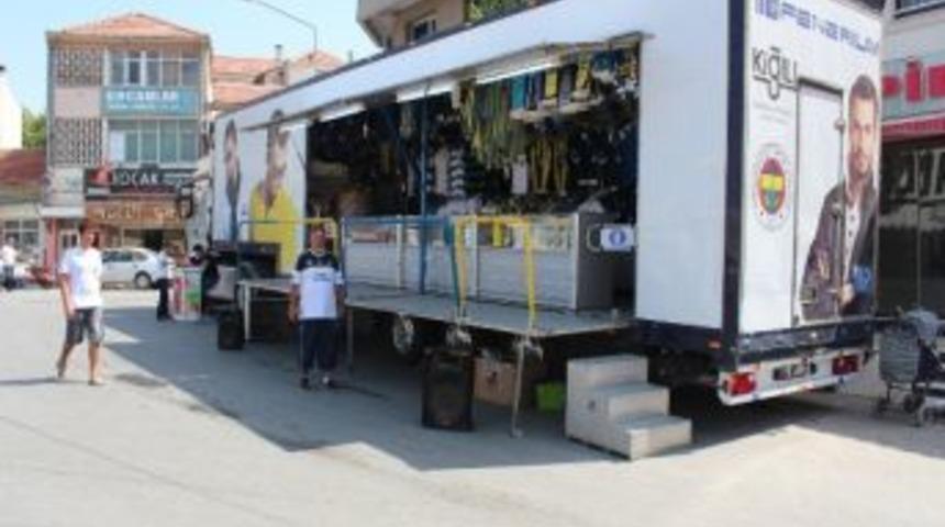 Fenerbah&ccedil;e Tırı Urla&rsquo;da Taraftarlarıyla Buluştu