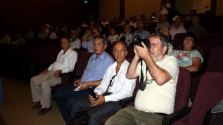 Uşak&rsquo;ta &ldquo;aiyan&uuml;rle İlgili Her Şey&rdquo; Konulu Panel D&uuml;zenlendi