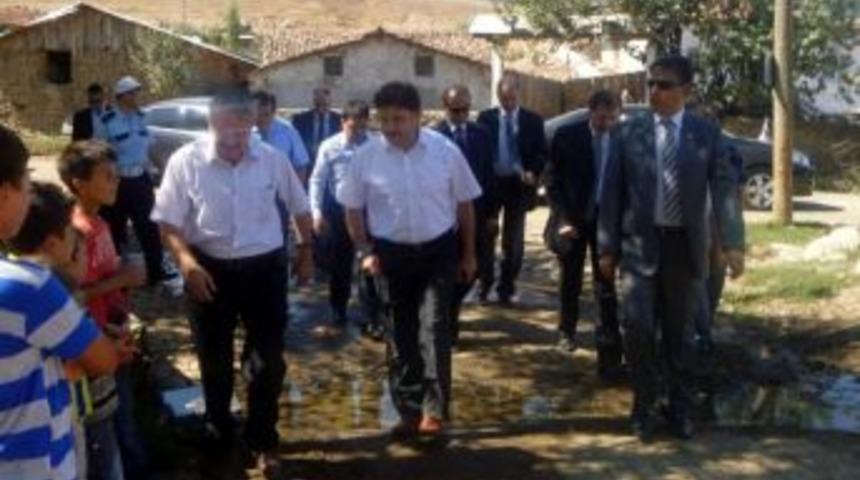 Vali Akpınar Osmaneli Ve K&ouml;ylerinde İncelemelerde Bulundu