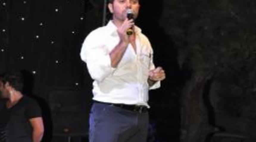 Turgay Başyayla Kurtuluş Konserinde Somalılarla Buluştu