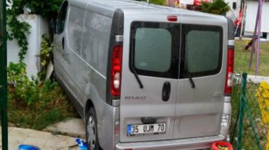 Kısa S&uuml;re Yağan Yağmur Kazayı Beraberinde Getirdi