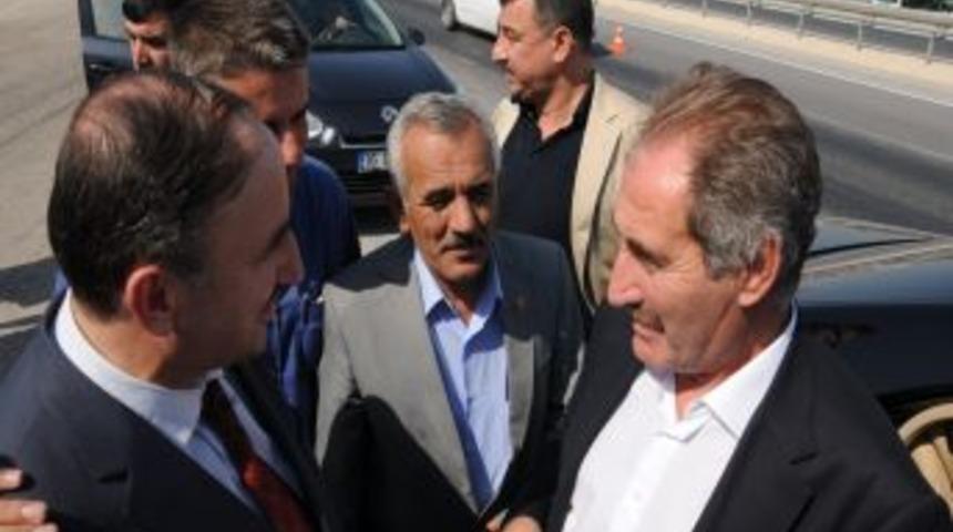 Bakan G&uuml;nay Tatlı Ikramını Geri &Ccedil;evirmedi