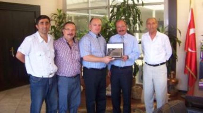Başkan Altung&uuml;n&rsquo;e Kızılay&rsquo;dan Onur Plaketi