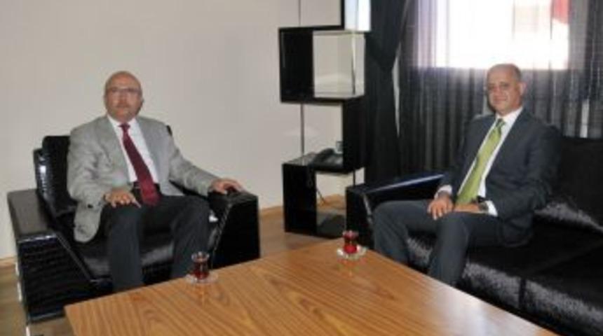 Başkan &Ccedil;oban PMYO M&uuml;d&uuml;r&uuml;'n&uuml; ağırladı