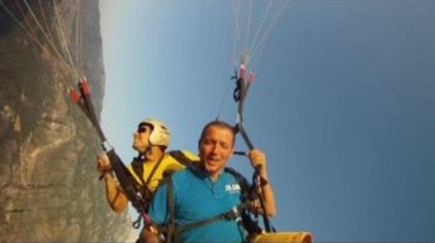 Paraş&uuml;tle Adrenalin Dolu Anlar Yaşadı