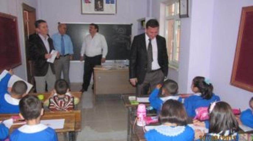 Ara&ccedil; Kaymakamı G&ouml;rm&uuml;ş&rsquo;ten Okullarda İnceleme