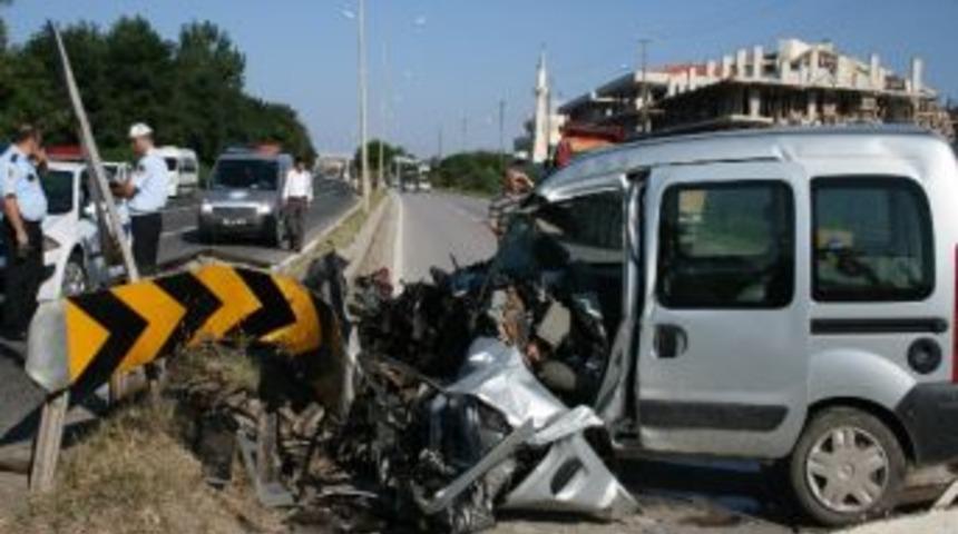 &Uuml;nye&rsquo;de Feci Kaza: 1 &Ouml;l&uuml;, 4 Yaralı