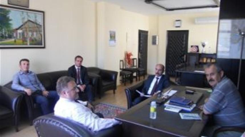 Ara&ccedil; Myo Y&ouml;neticileri, Belediye Başkanı Ayanoğlu'nu Ziyaret Etti