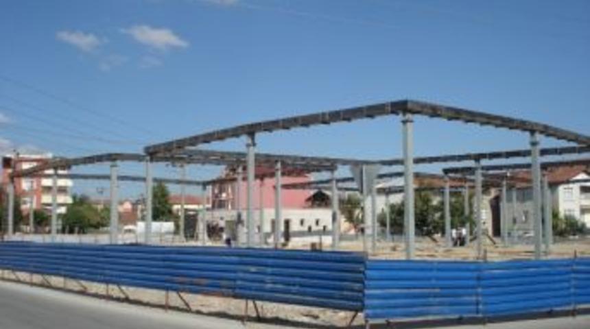 İzmit Yeşilova Semt Pazarı Y&uuml;kseliyor