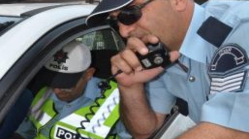 Torbalı Trafikte Akıllanmıyor: 222 S&uuml;r&uuml;c&uuml; Alkoll&uuml;