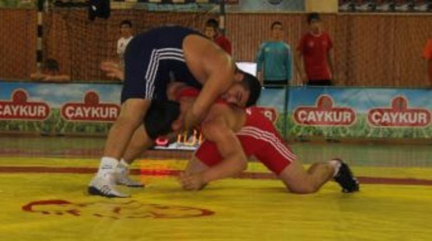 G&uuml;reş Turnuvasında Şampiyon T&uuml;rkiye Oldu