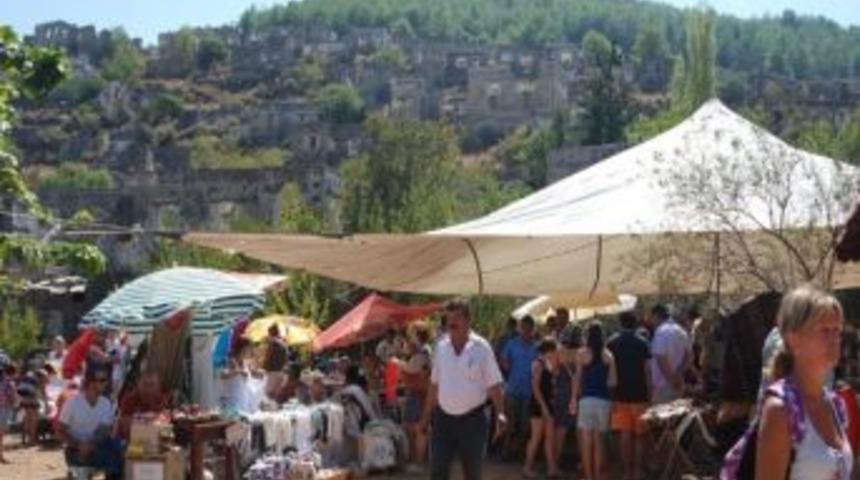 Kaya K&ouml;y Halk Pazarına İlgi Beklenenin &Uuml;zerinde Oldu