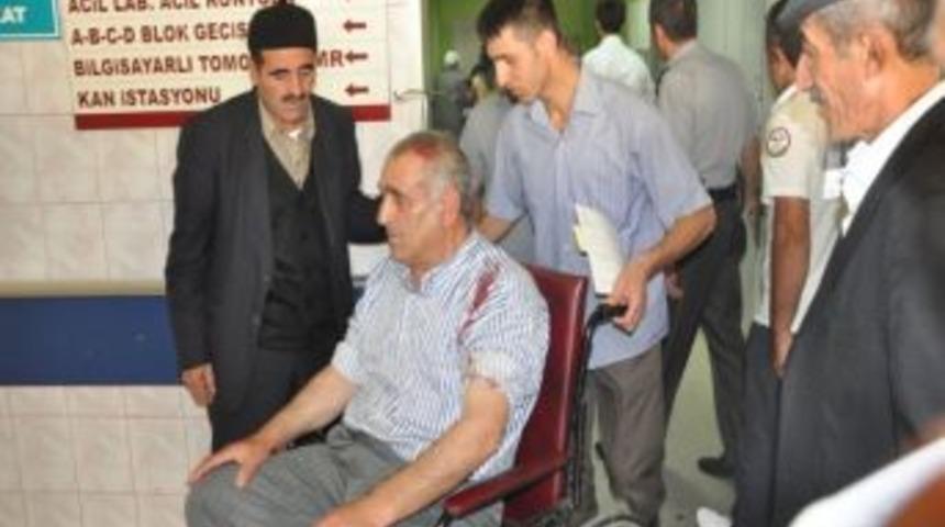 D&uuml;ğ&uuml;n Yolunda Kaza: 10 Yaralı