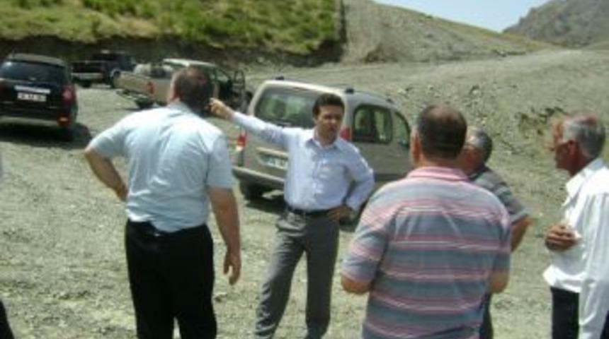 G&uuml;rsoy yol yapımını yakından takip ediyor