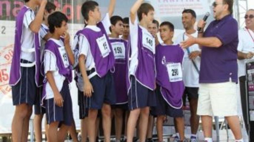 İzmir, Lenfoma İle M&uuml;cadeledeki Adımlarını G&ouml;sterdi