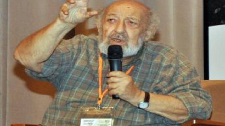 Ara G&uuml;ler: "Hayatı Doğru &Ccedil;ekmeliyiz