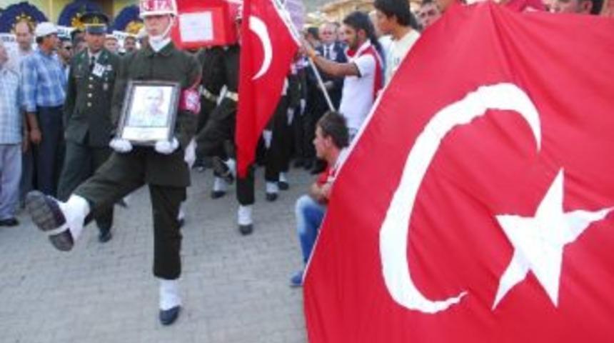 Şehit Eri&ccedil; Toprağa Verildi