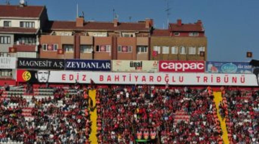 Ediz Bahtiyaroğlu&rsquo;nun Ismi Atat&uuml;rk Stadı&rsquo;nda Yaşatılacak