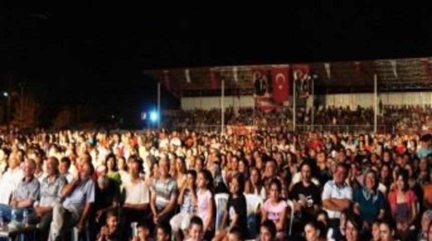 Ferhat G&ouml;&ccedil;er S&ouml;yledi, Sarıg&ouml;l Coştu