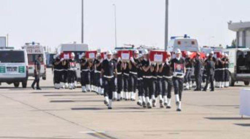 Şehitler, T&ouml;renle Memleketlerine Uğurlandı