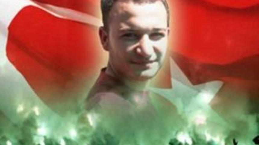 Şehidimiz İ&ccedil;in Trib&uuml;nler İnledi