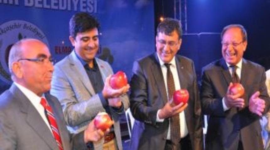 Karaman&rsquo;ın Ak&ccedil;aşehir Beldesinde Elma Festivali