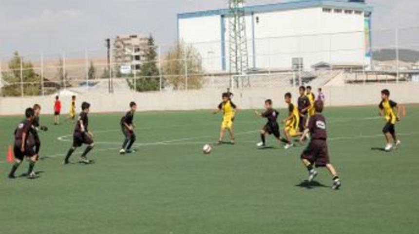 Şehitkamil Belediyespor&rsquo;da Alt Yapı Mesaisi Hız Kesmiyor
