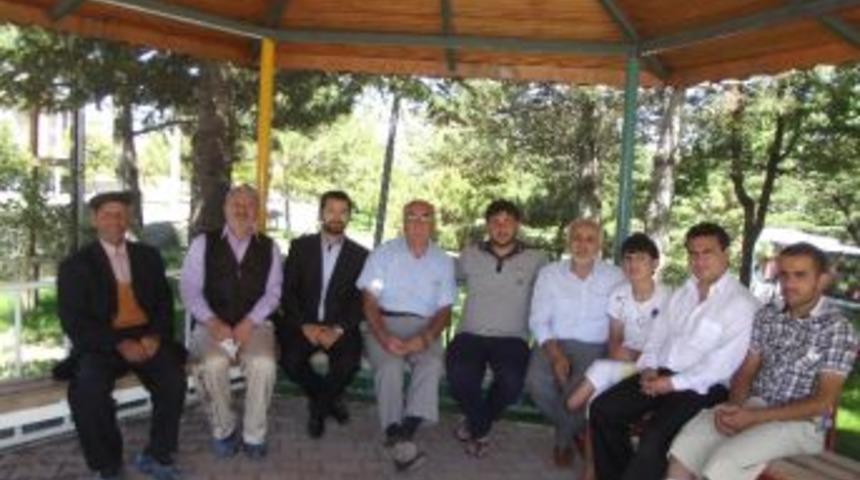 Mazlumder Heyeti Kayseri&rsquo;deki Yaralı Suriyelileri Ziyaret Etti