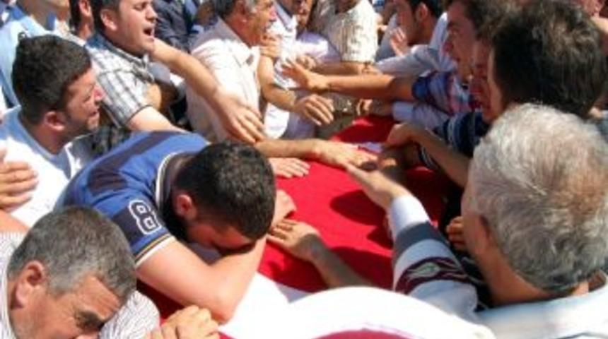 Adıyaman Şehidini Alkış Ve Zılgıtlarla Karşıladı