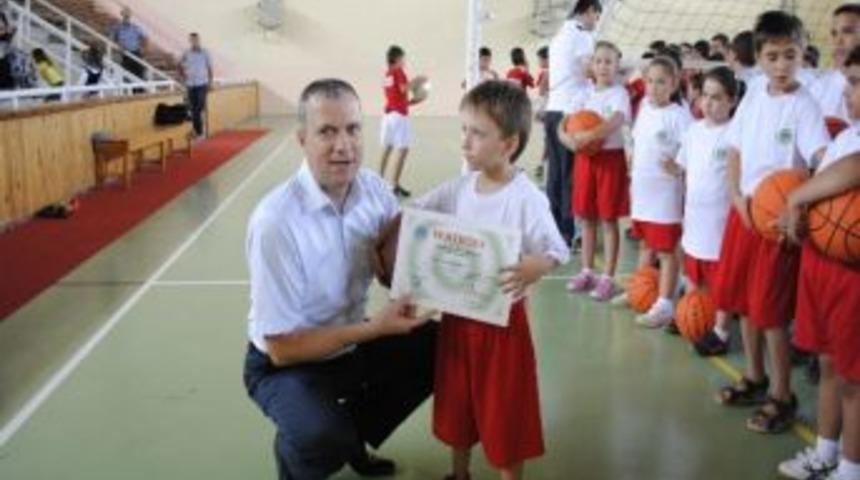 Yaz Okulu Sertifika T&ouml;renleri Yapıldı