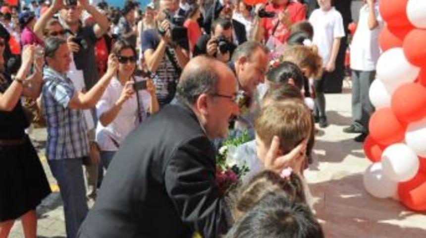 Trabzon&rsquo;da İlk&ouml;ğretim Haftası Kutlamaları