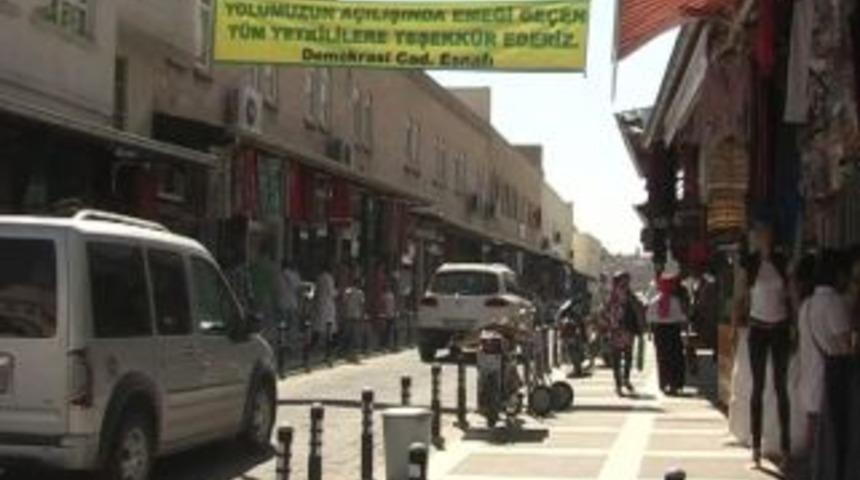 Esnaftan Afişli Teşekk&uuml;r