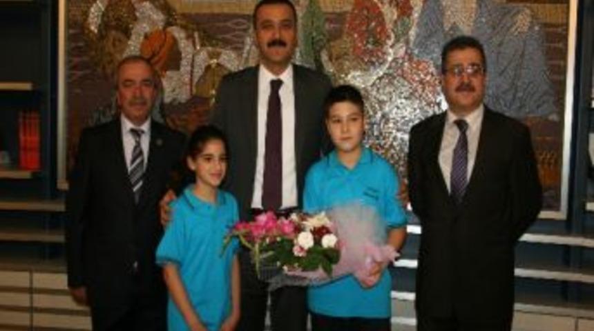 Başkan Bayram&rsquo;a &Ouml;ğrencilerden Ziyaret