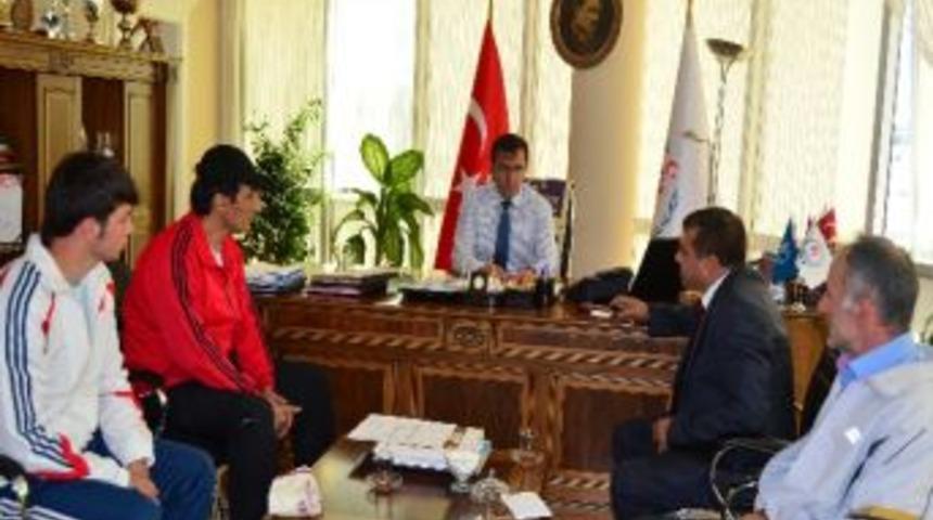 &Ccedil;intimar&rsquo;dan Şampiyon Boks&ouml;r Aydın&rsquo;a Kutlama