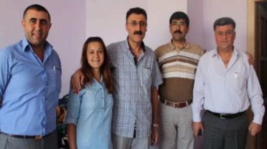 Anne-kız Ehliyet Sınavından 100 Tam Puan Aldı