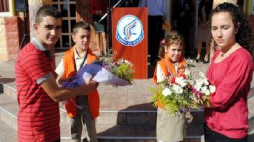 &Ouml;zel Kardelen Koleji 2012-2013 Yılına Yoğun İlgi İle Merhaba Dedi