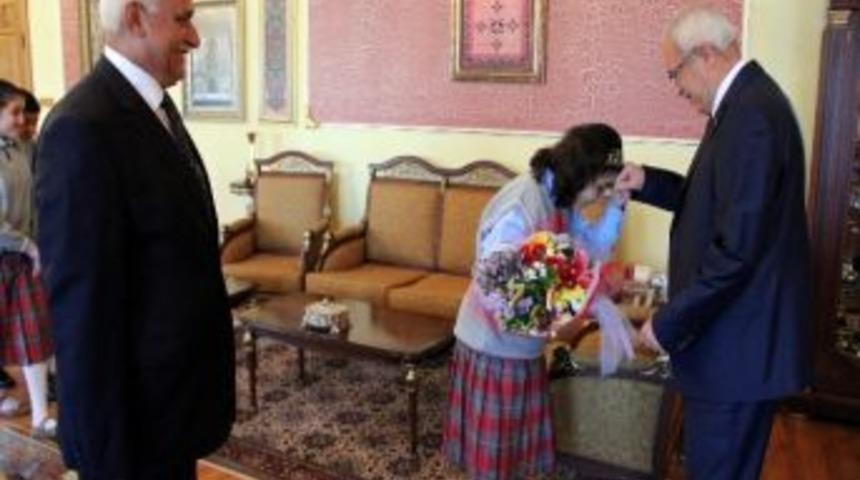 &Ouml;ğrenciler, Vali Kemelek&rsquo;i Ziyaret Etti