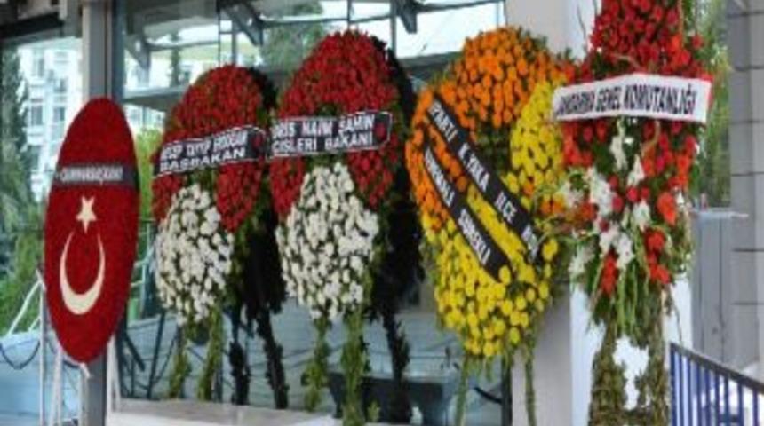 İzmir Şehidini Uğurladı