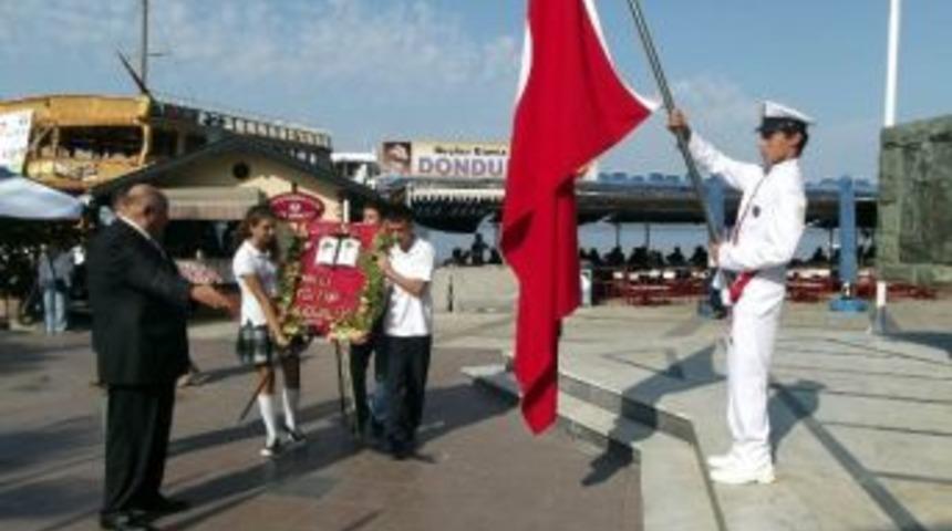Ayvalık&rsquo;ta İlk Ders Zilini Kaymakam &Ccedil;aldı