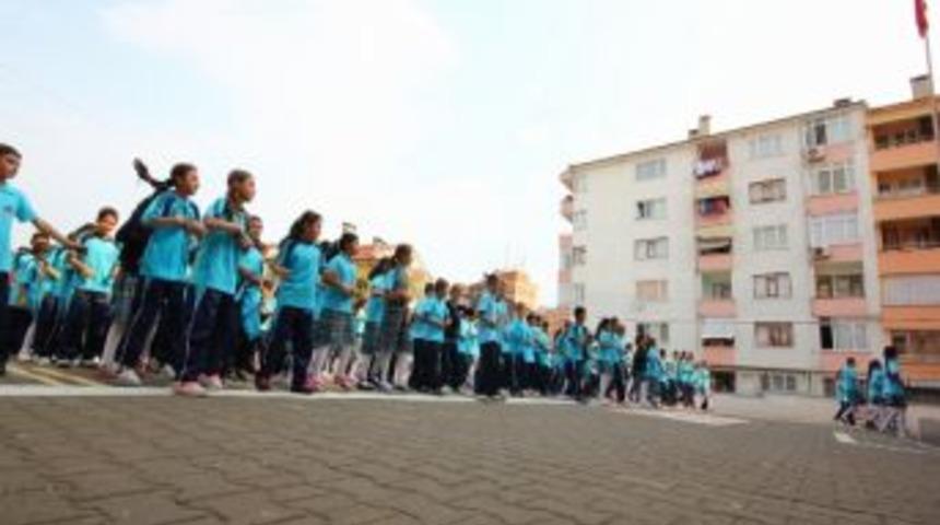 Okul Bah&ccedil;esinde Obeziteye Savaş