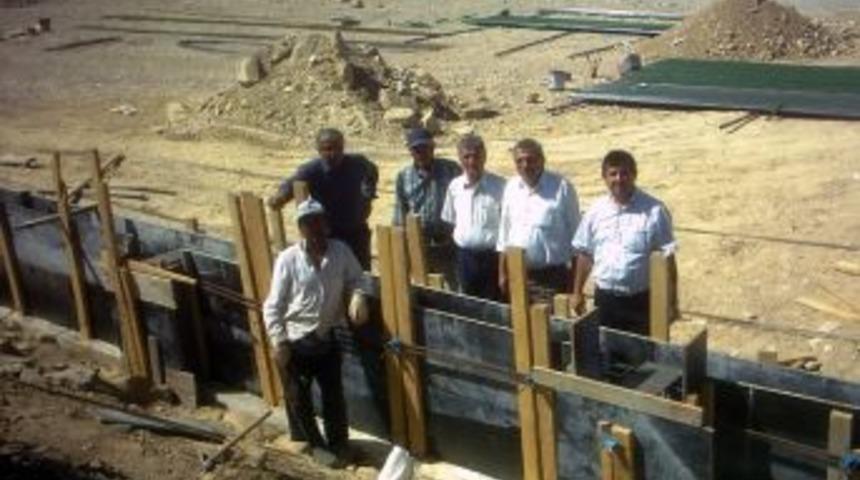 Korkuteli Yelten Halı Saha İnşaatı Başladı