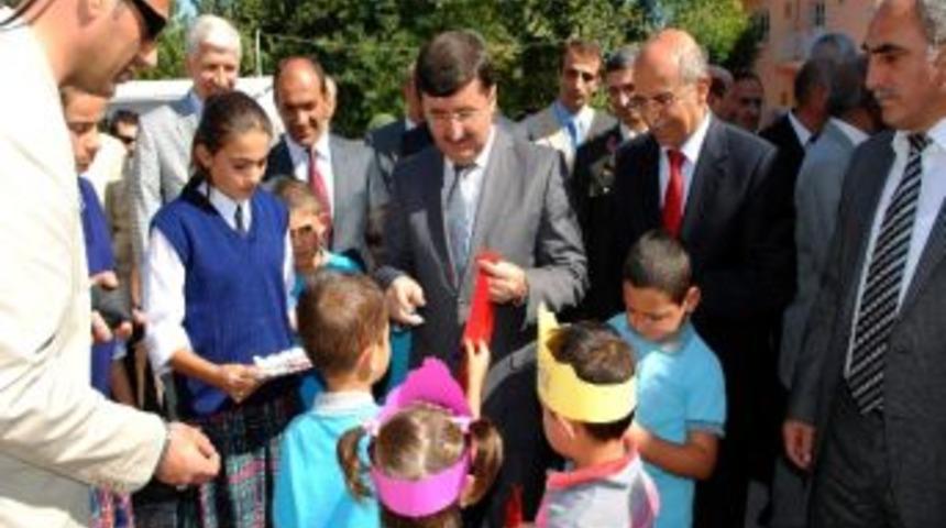 Valiyi Şaşırtan Kurdele İsteği