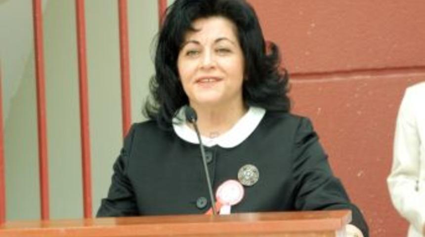 Yalova Valisi Eseng&uuml;l Civelek: