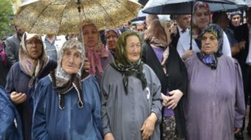 &Ouml;zcan Mandalı Son Yolculuğuna Uğurlandı